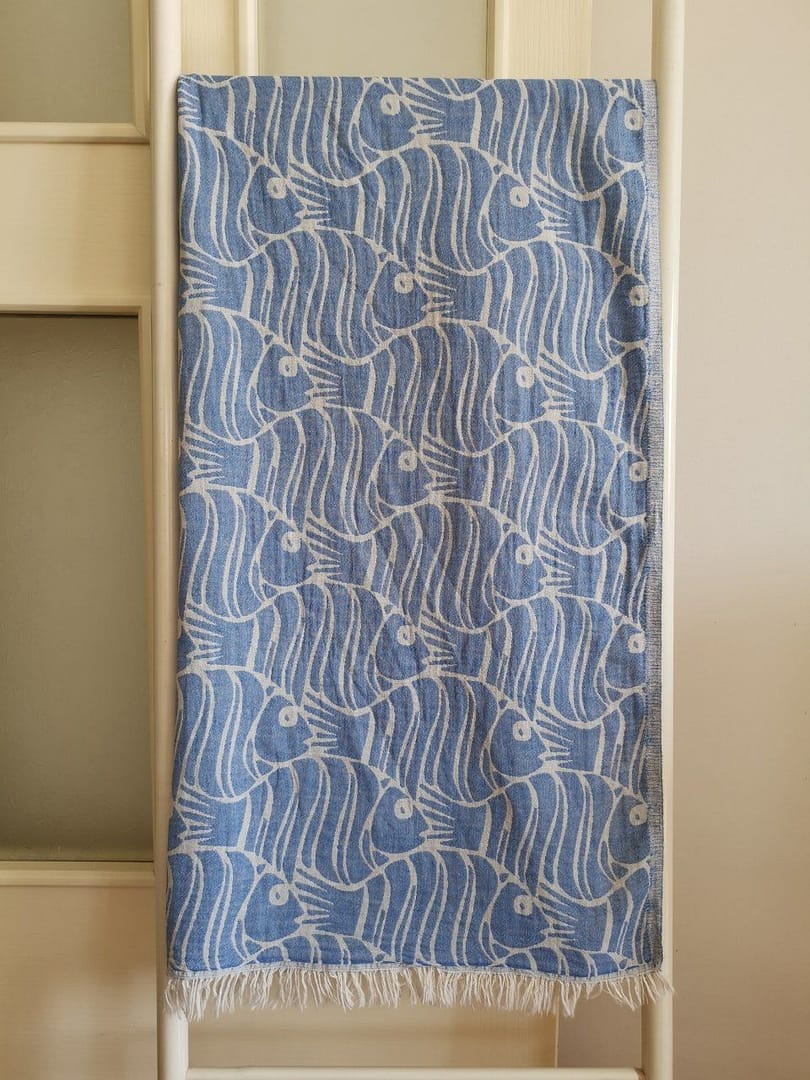 Kaksipuolinen Sininen Kalakuvioinen Saunapyyhe